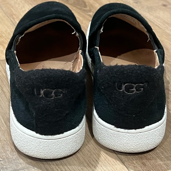 UGG Cahlvan Black Suede Slip-On Sneakers with Sherpa Detail Women’s size 8 - Picture 5 of 8